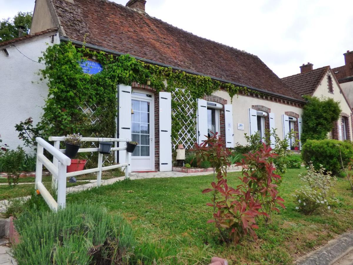 Chambres D'Hotes Les Muscaris Feins-en-Gatinais المظهر الخارجي الصورة