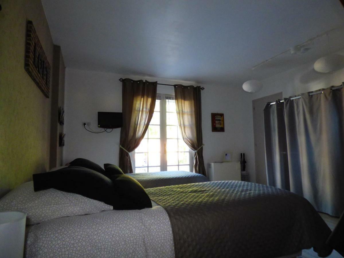 Chambres D'Hotes Les Muscaris Feins-en-Gatinais المظهر الخارجي الصورة